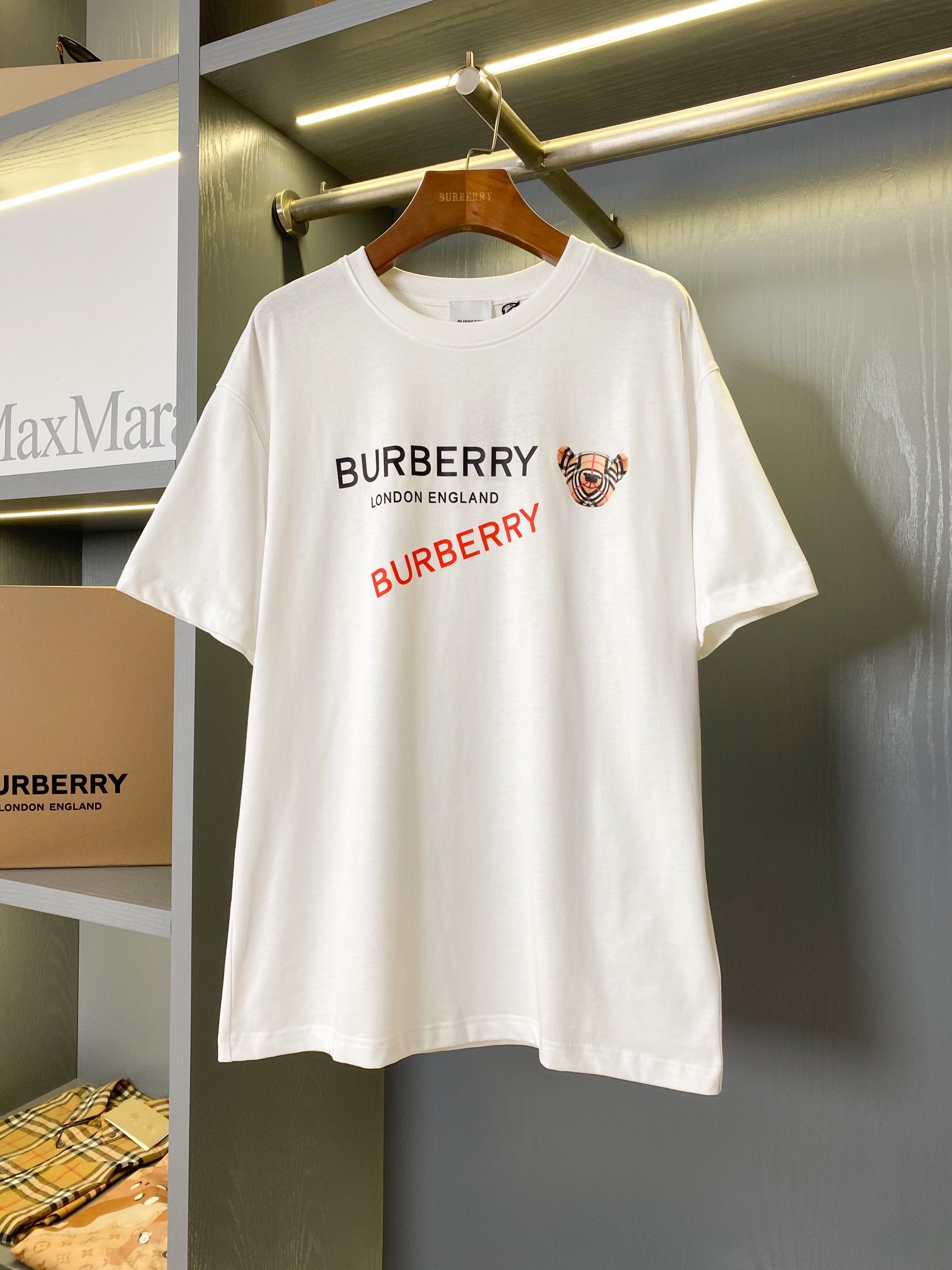 Burberry t shirt dhgate clearance