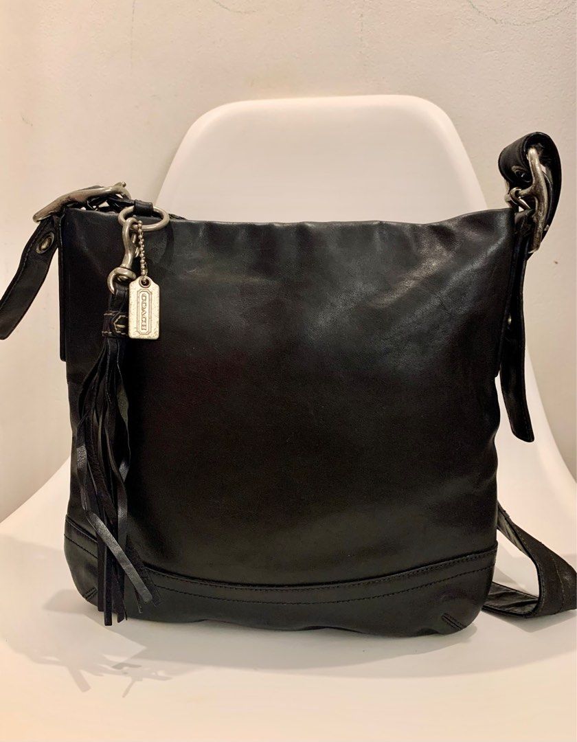 Vintage coach black crossbody bag hotsell
