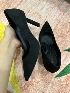 (Category: ) located in . Submitted by jdc.closet09 (Listing ID 1312644897, Image 1). Description: .
