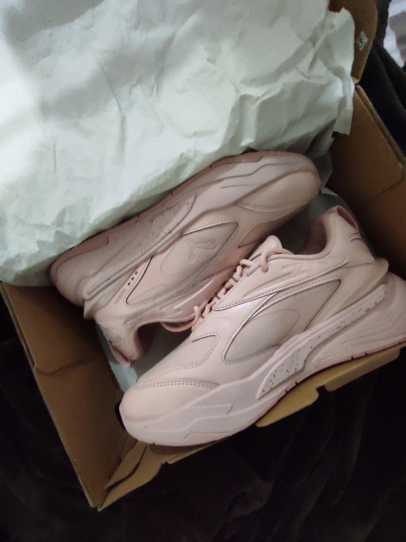 [BNEW] PUMA RS Fast Sunset - US6 Wns (Category: Sneakers) located in Baguio. Submitted by kza-- (Listing ID 1312588013, Image 3). Description: [BNEW] Puma RS Fast Sunset - Size: US6 Wns Color: Peachskin Condition: Brand new with box - ₱2,000 only. Payment first basis. - Actual on-hand picture is posted. What you see is what you get. Color may vary due to camera/room lighting..