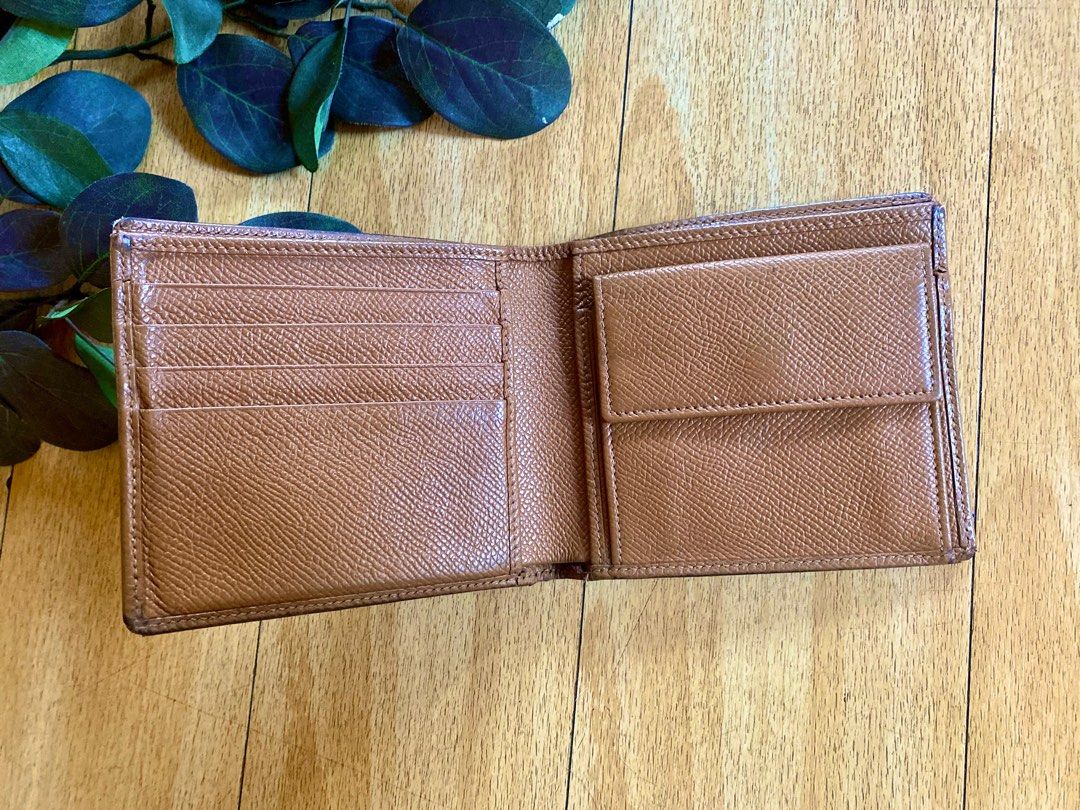 Bvlgari men’s wallet (Category: Luxury Bags & Wallets) located in Baguio. Submitted by vintagefox (Listing ID 1312559699, Image 3). Description: Bvlgari men’s wallet Soft genuine saffiano leather really nice texture has signs of use as shown in pics preloved ☮️ Disclaimer: NO COPYRIGHT INFRINGEMENT INTENDED. Product trademark reserved to the rightful original brand-owner. price+SF.