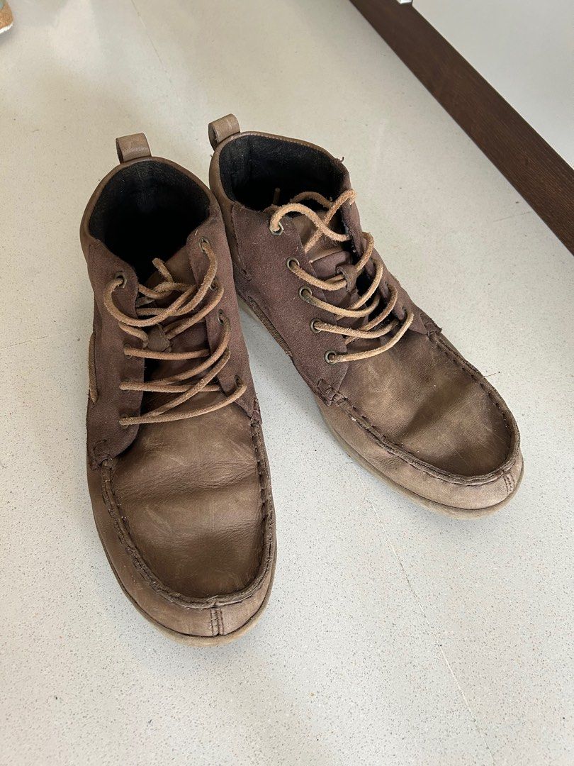 Caterpillar shoes us top