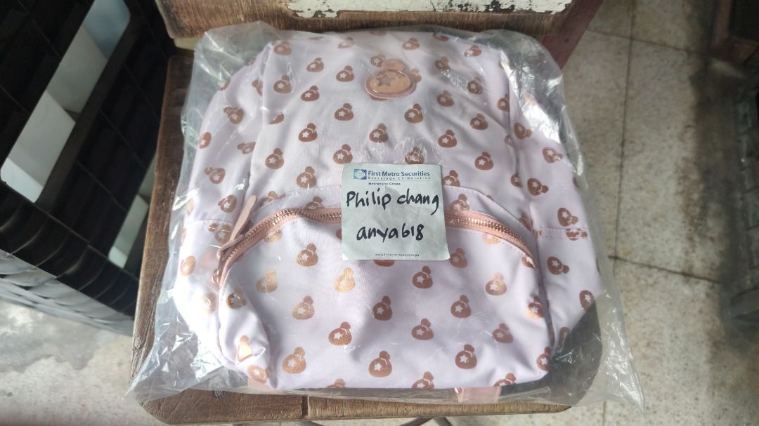 Manchester United FC Core Stripe Backpack - Fan Zone