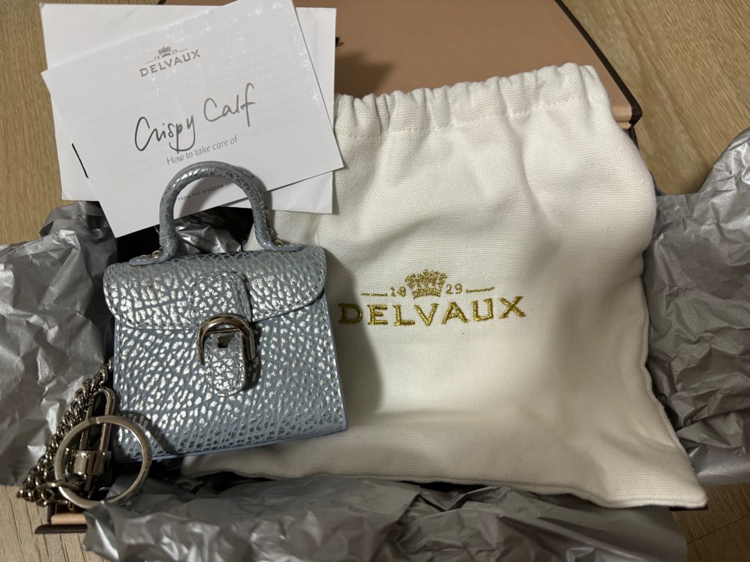 Delvaux bag charm online