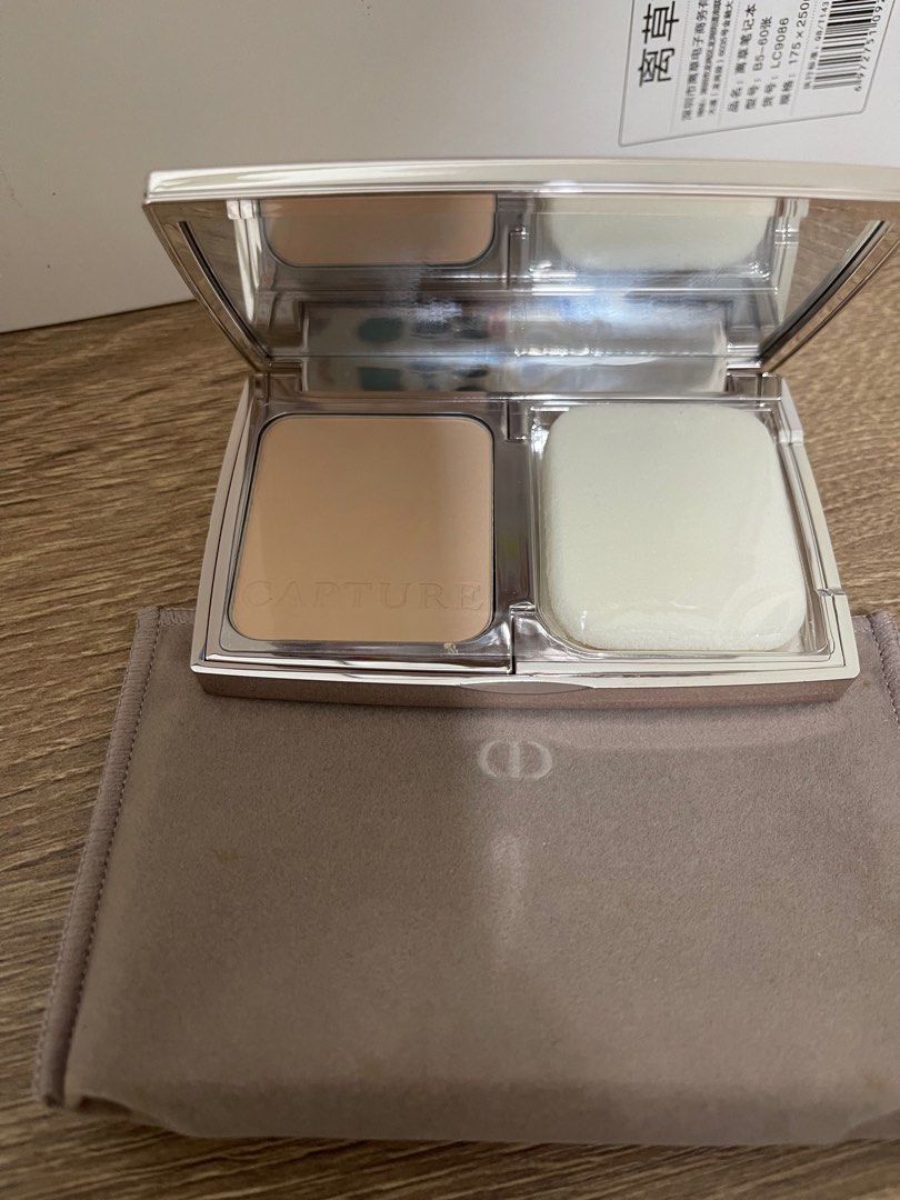 Dior capture totale compact 全新粉餅010, 美容＆個人護理