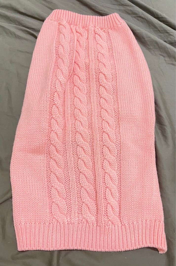 Dog Clothes - Large (Category: Homes & Other Pet Accessories) located in Pasig City. Submitted by kpm2012 (Listing ID 1312598375, Image 3). Description: 150 each. Size is for Frenchies. Bought these from the US so medj pang wintery feels, haha..