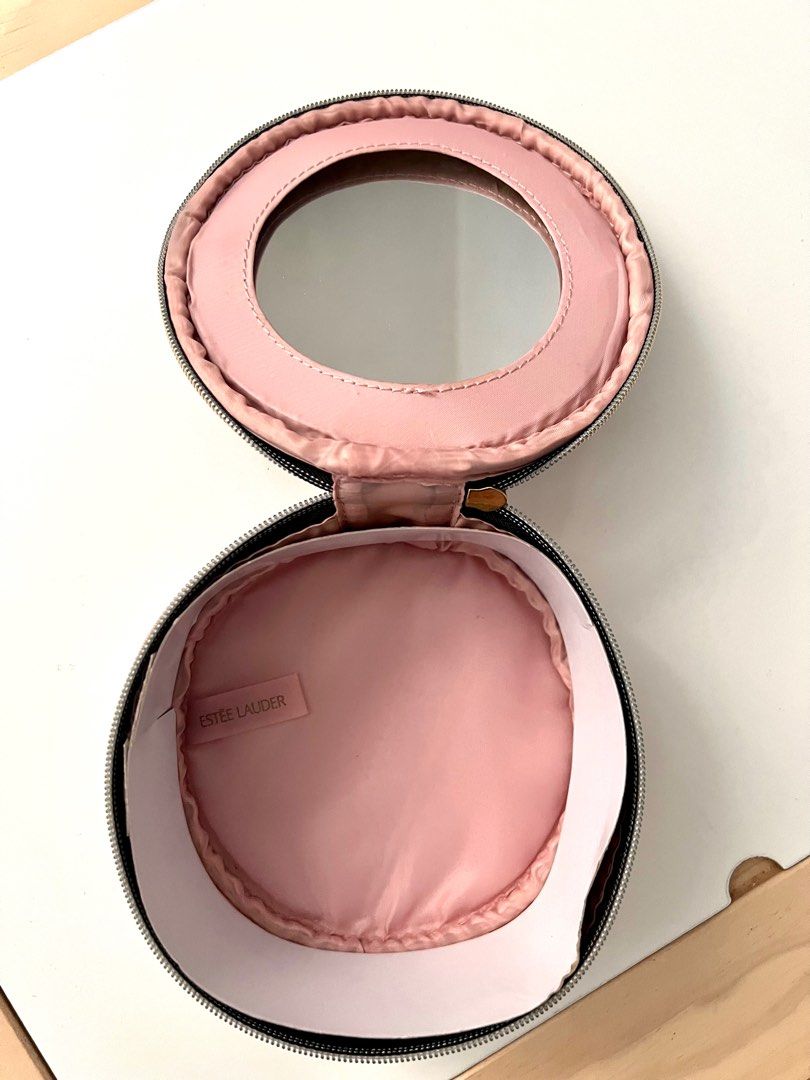 Estee Lauder Make up kit / organizer with mirror (Category: Makeup) located in Manila. Submitted by khaeeeeee (Listing ID 1312522815, Image 1). Description: .