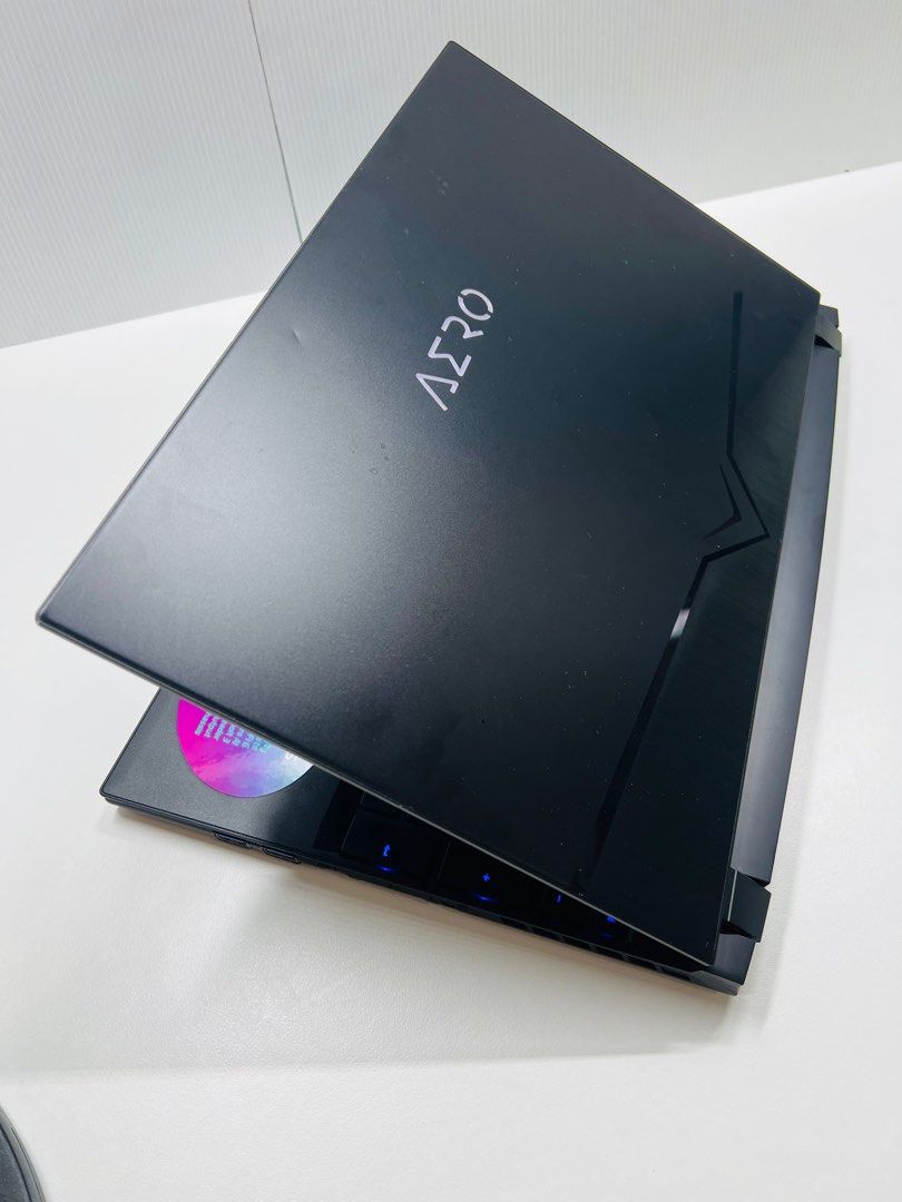Gigabytes AERO 15SB Gaming i7-10750H GtX1660ti, Computers & Tech 