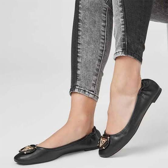 Guess Women s Senna Logo Black Multi Flat Shoes. Size 6 US Women s Fashion Footwear Flats Sandals on Carousell