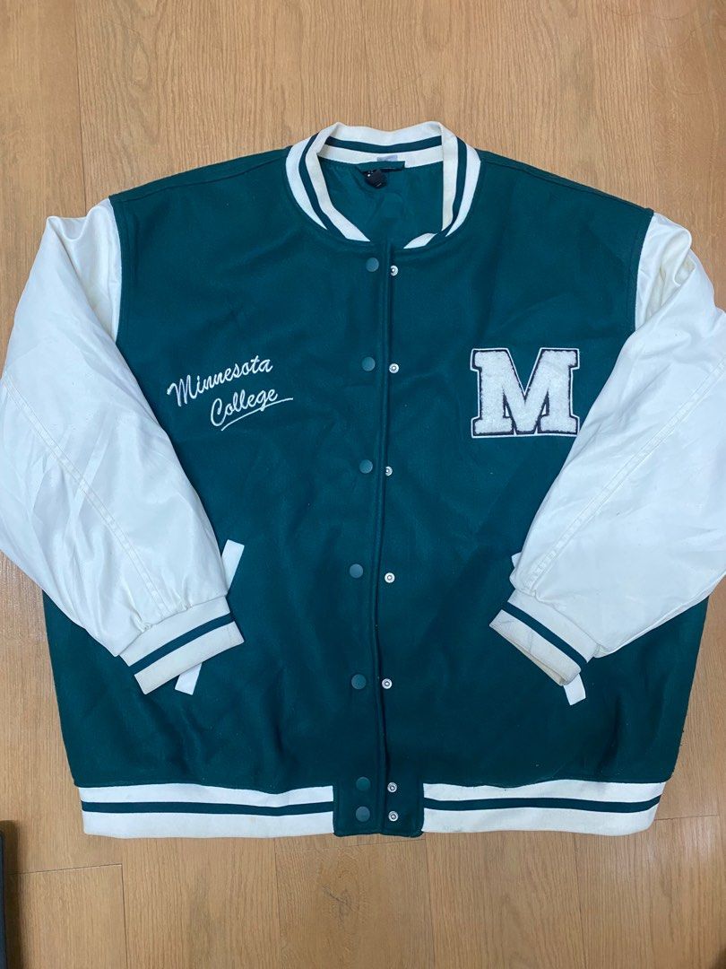 H M Varsity Minnesota College