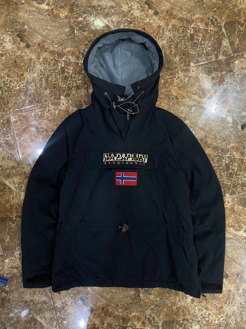 Jaket napapijri skido Fesyen Pria Pakaian Atasan di Carousell