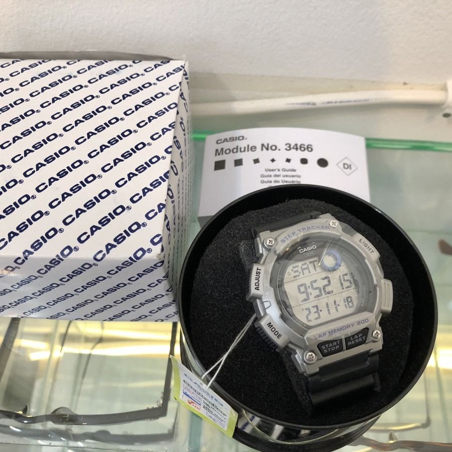 Jam tangan step tracker dual time