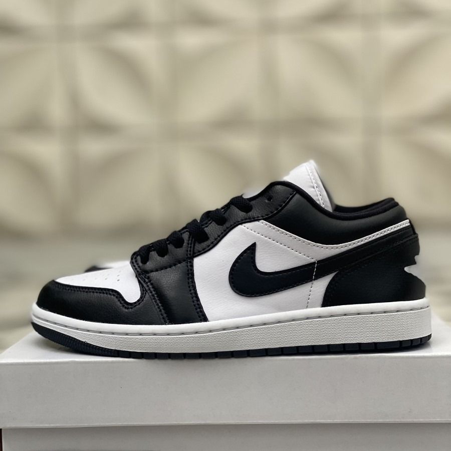 jordan low panda, Fesyen Pria, Sepatu Sneakers di Carousell