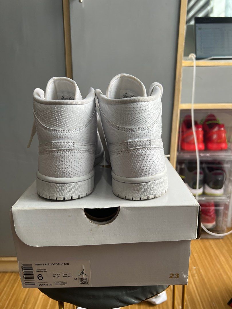 Jordan 1 Mid “Snake Skin” (Category: Sneakers) located in Makati City. Submitted by mrmickeymouse (Listing ID 1312517148, Image 3). Description: Jordan 1 Mid “Snake Skin” Size 6 Womens 💯 authentic With OG box Bought from Jordan Manila Condition: 9/10 or better 📍 Taguig.