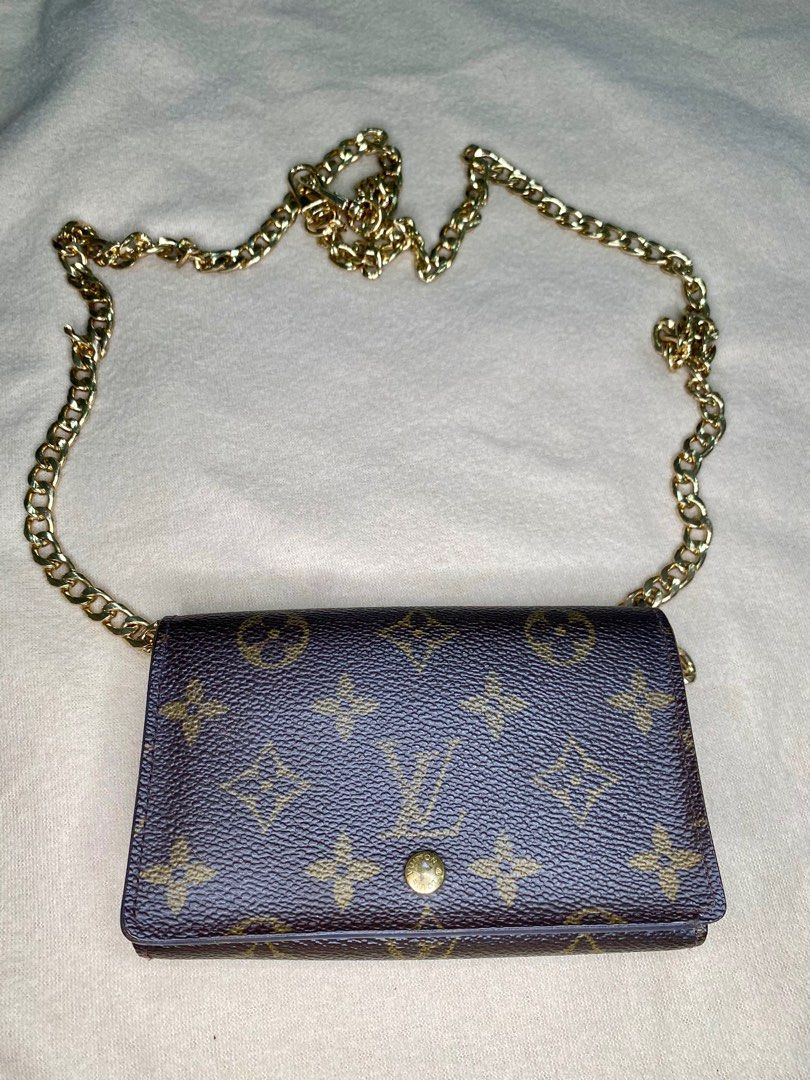 LV Monogram Wallet Original from Japan!🇯🇵 (Category: Luxury Bags & Wallets) located in Caloocan City. Submitted by appplebananna (Listing ID 1312604794, Image 1). Description: LV Monogram Wallet Original from Japan!🇯🇵 Lv Monogram Canvas is still in good condition, code still intact, no stickness, no odor, zipper still gold smooth and intact, only issue are the color fading inside the coin purse and money purse but can be recolored and restore