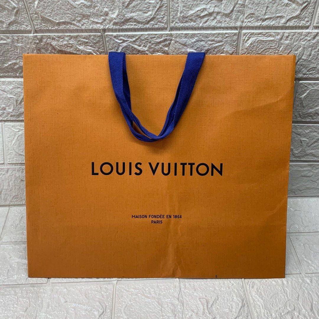 LV paperbag (Category: Luxury Bags & Wallets) located in Manila. Submitted by thekidshop (Listing ID 1312595864, Image 1). Description: Size - 15.5 x 13”.