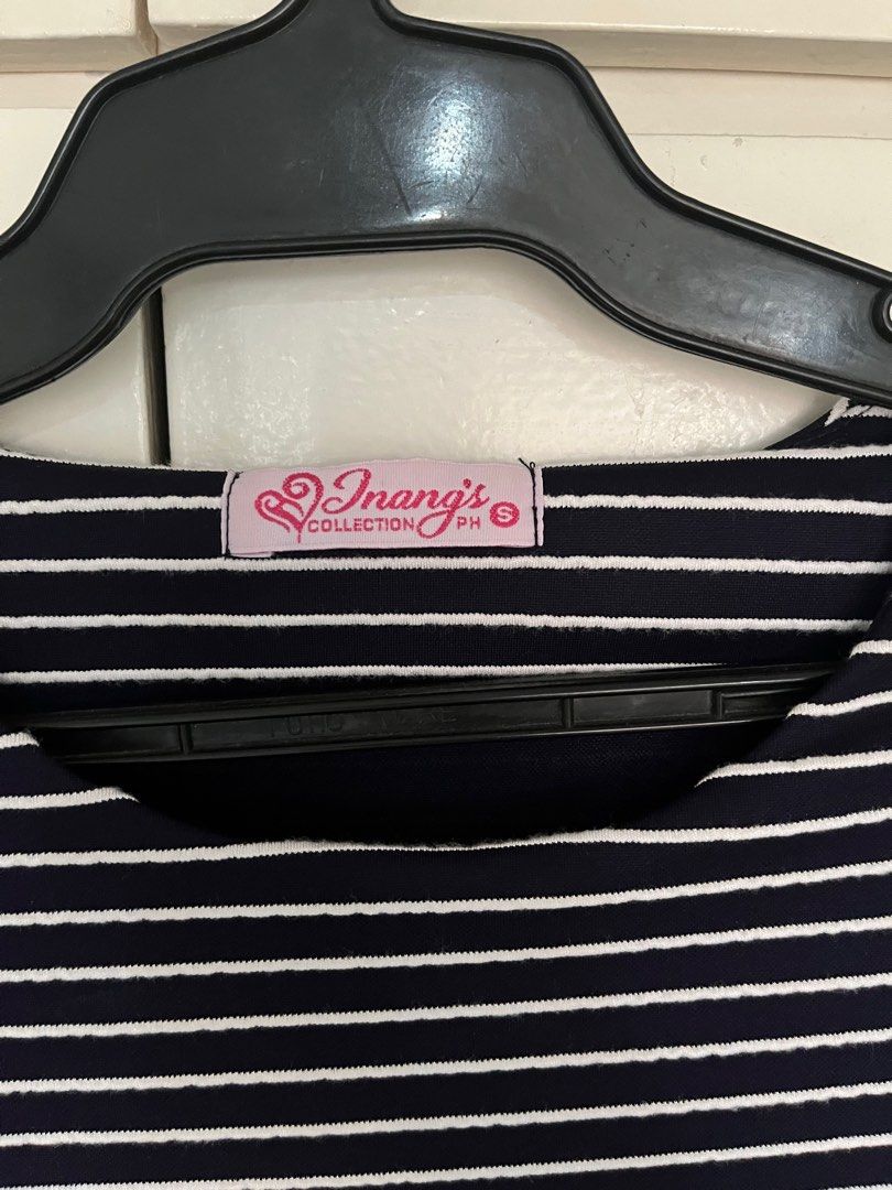 Maternity & Nursing dress (Category: Dresses) located in Paranaque City. Submitted by msgvill (Listing ID 1312519753, Image 2). Description: Dress was only used very few times May be used from maternity to breastfeeding stage Material is cotton and is stretchy RFS: decluttering SF c/o buyer .