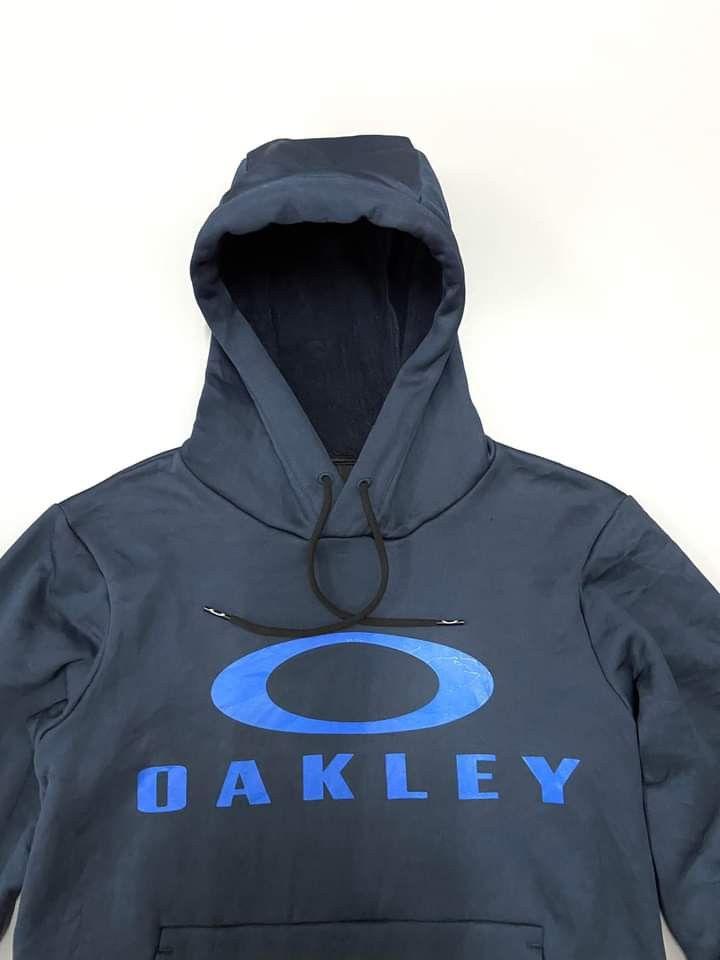 Oakley Performance Fit Hoodie Pit20 L24 Men s Fashion Tops Sets Hoodies on Carousell