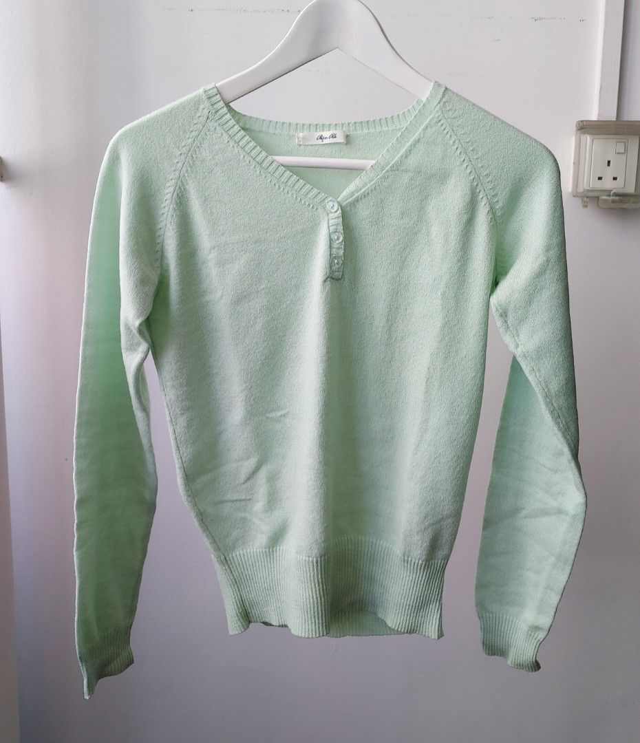 Pastel green sweater top
