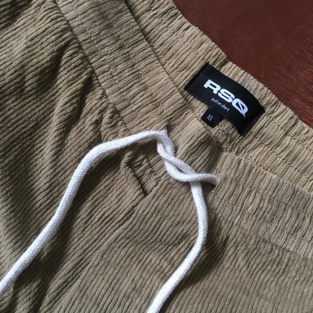 RSQ Mens Corduroy Pull On Shorts (Category: Shorts) located in Iriga City. Submitted by blimpshady (Listing ID 1312514805, Image 2). Description: RSQ Mens Corduroy Pull On Shorts Above the knee XL on tag (Fits 34 up to 36) Length 16.5" Leg opening 12" No flaws Very good condition Color may vary due to lighting.