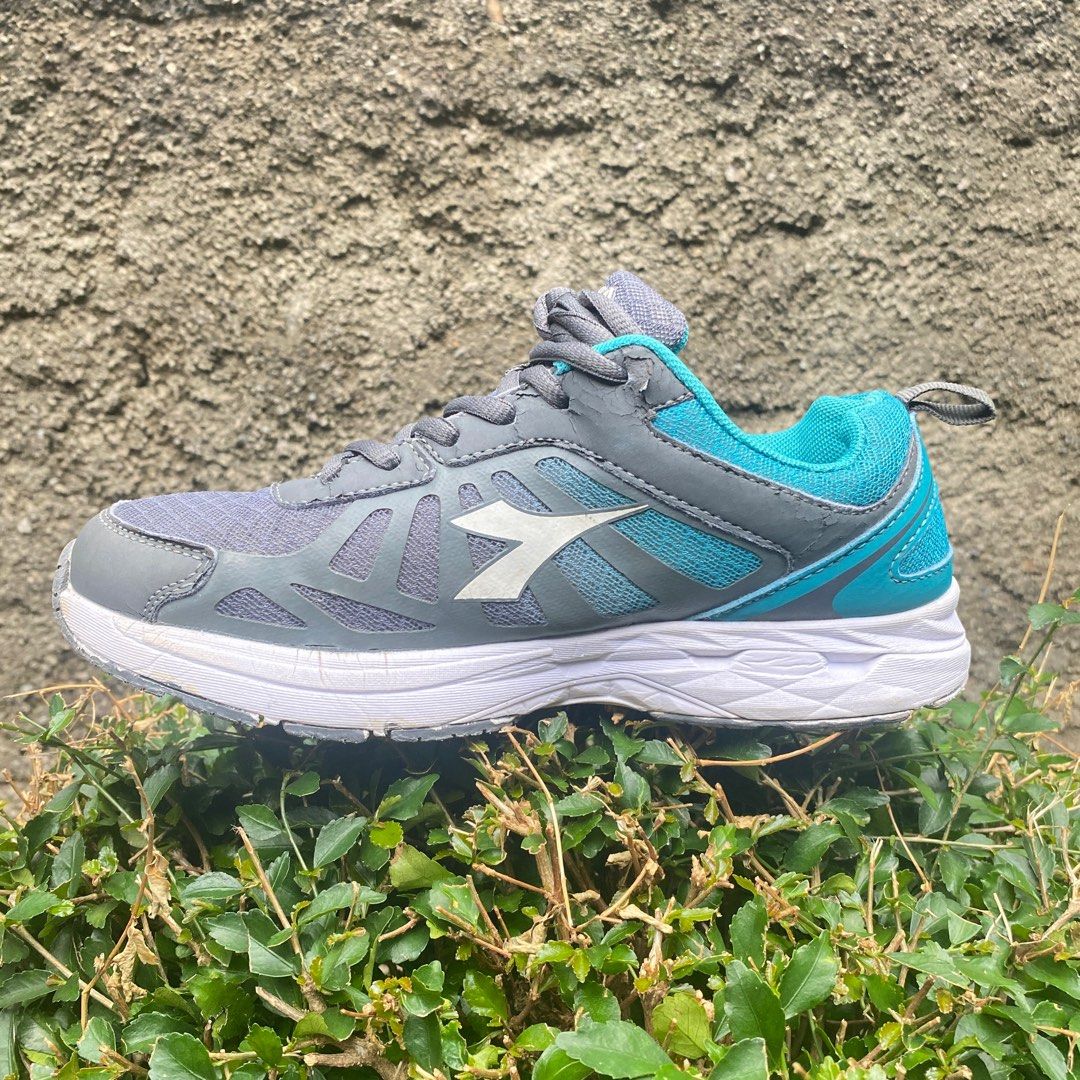 Running Shoes Diadora Sepatu Lari Wanita