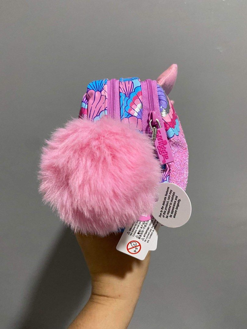 smiggle original pencil case (Category: Babies & Kids Fashion) located in Paranaque City. Submitted by sengloveima (Listing ID 1312594233, Image 3). Description: .
