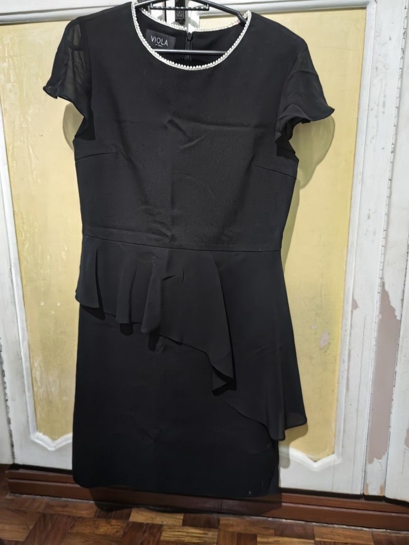 The little black dress (Category: Dresses) located in Pasay City. Submitted by meimeitoot (Listing ID 1312591798, Image 1). Description: Color: Black Size: 38 Price is negotiable Can cover puson 😍😜.
