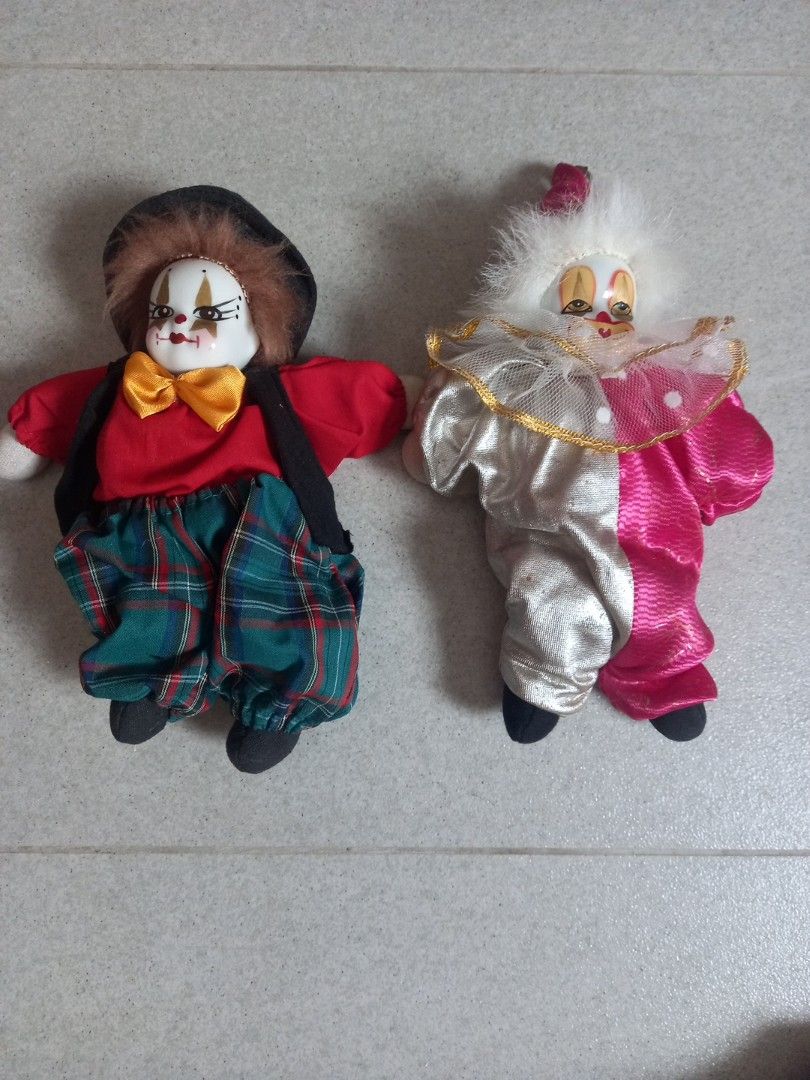 Collectible clown dolls deals