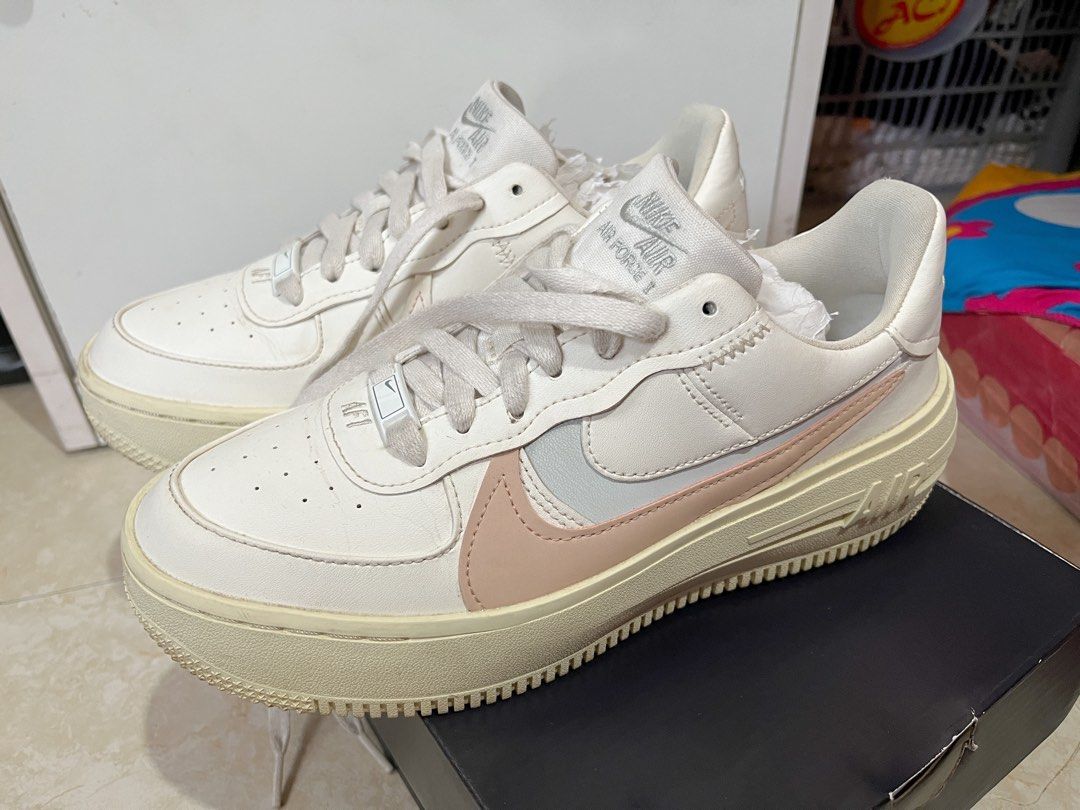 AIR FORCE 1 PLATFORM US8 (25CM) (Category: Sneakers) located in Cainta. Submitted by lerlainee (Listing ID 1312717601, Image 2). Description: No issue other than that it needs cleaning. Slightly negotiable! Rfs: Not a sneaker girl anymore. Need funds for upcoming travel! 🥲 Mop: bank transfer/gcash Mod: lalamove/lbc c/o buyer Loc: Cainta Rizal.