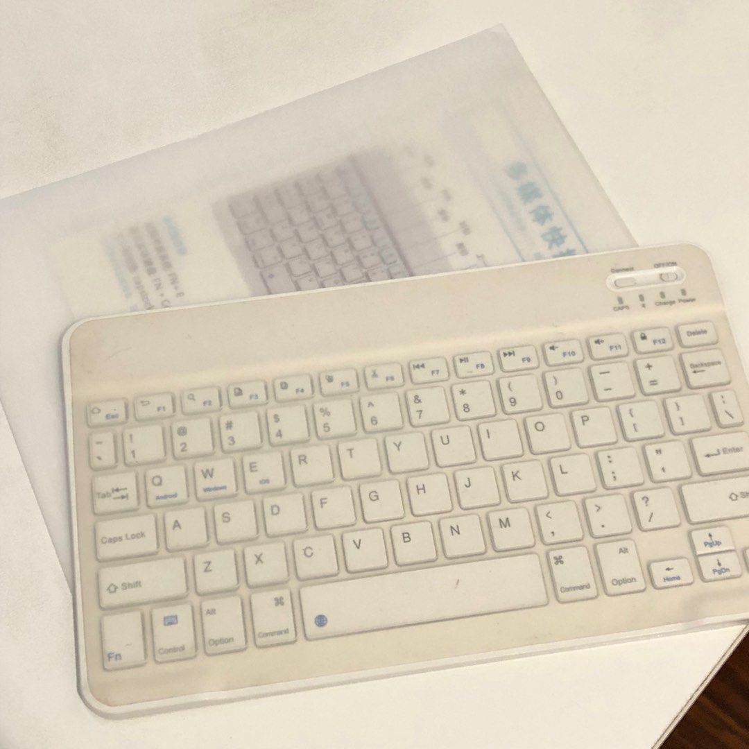 Ipad /Tablet Keyboard Bluetooth for 7.9/9.7/10.5/inches (Category: Computer Keyboard) located in Quezon City. Submitted by shop.cher (Listing ID 1312726069, Image 1). Description: Ipad/Tablet Keyboard Bluetooth for 7.9/9.7/10.5/inches .