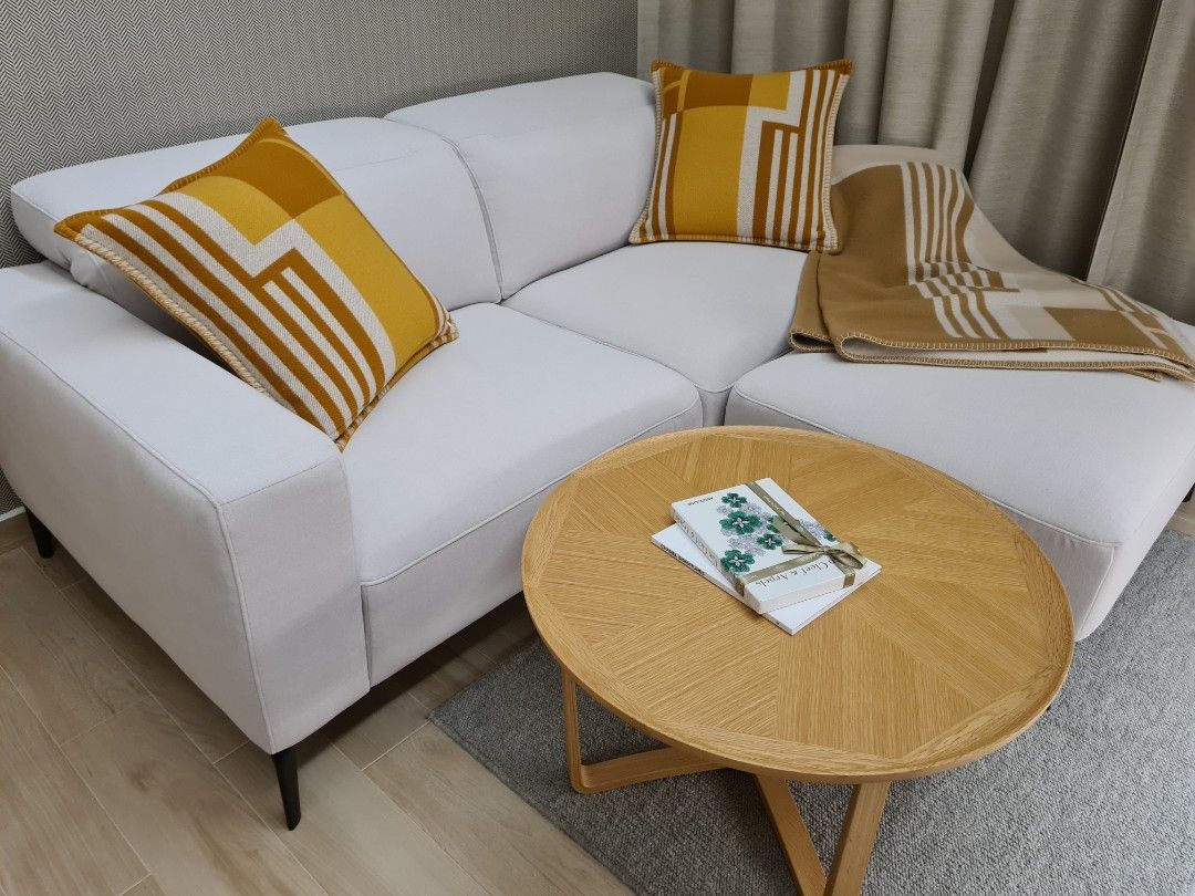 New great BoConcept Zurich seater Sofa