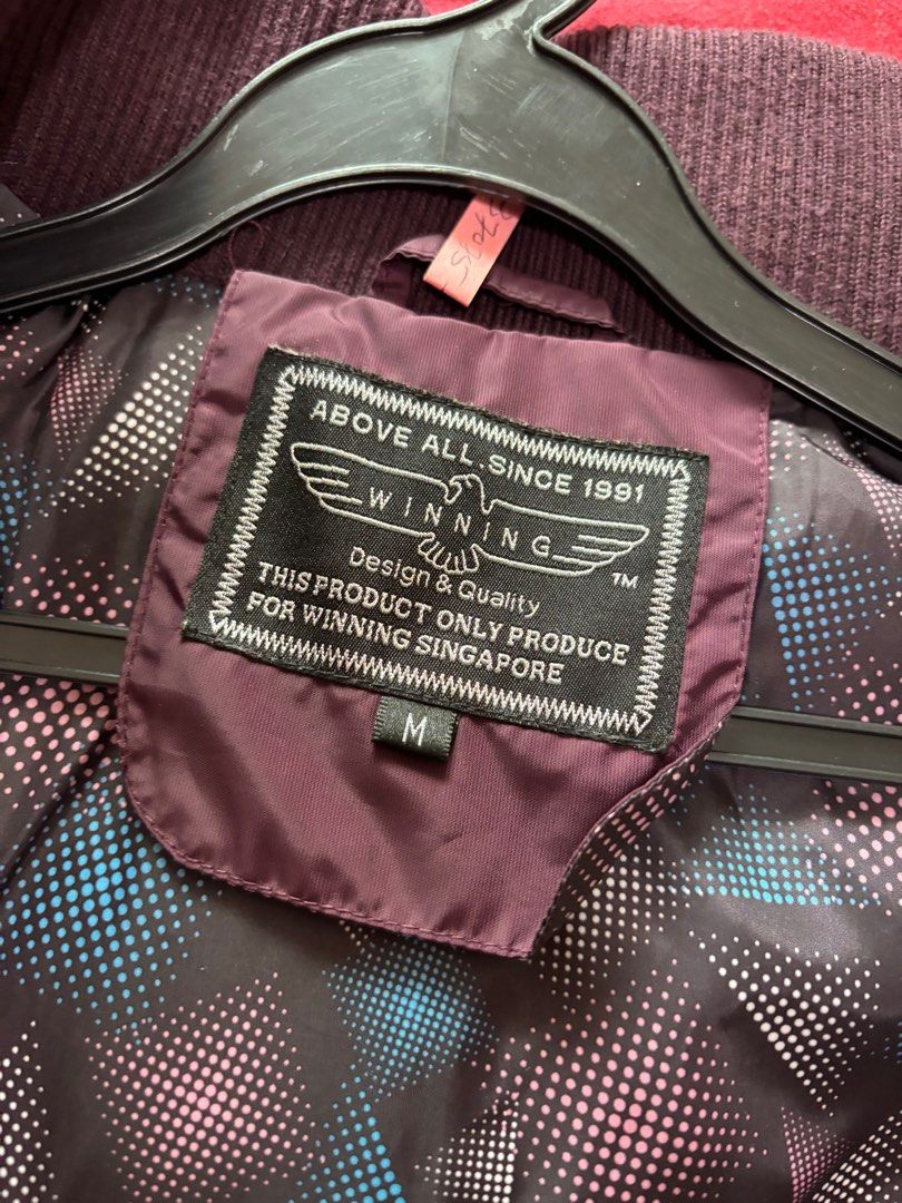 Down jacket (Category: Coats, Jackets and Outerwear) located in Singapore. Submitted by sadness123 (Listing ID 1312774131, Image 2). Description: Cant fit. Fast deal free courier.