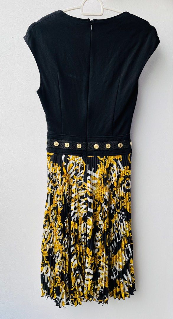 tight Versace dress dry cleaned Women s Fashion Dresses Sets Dresses on Carousell