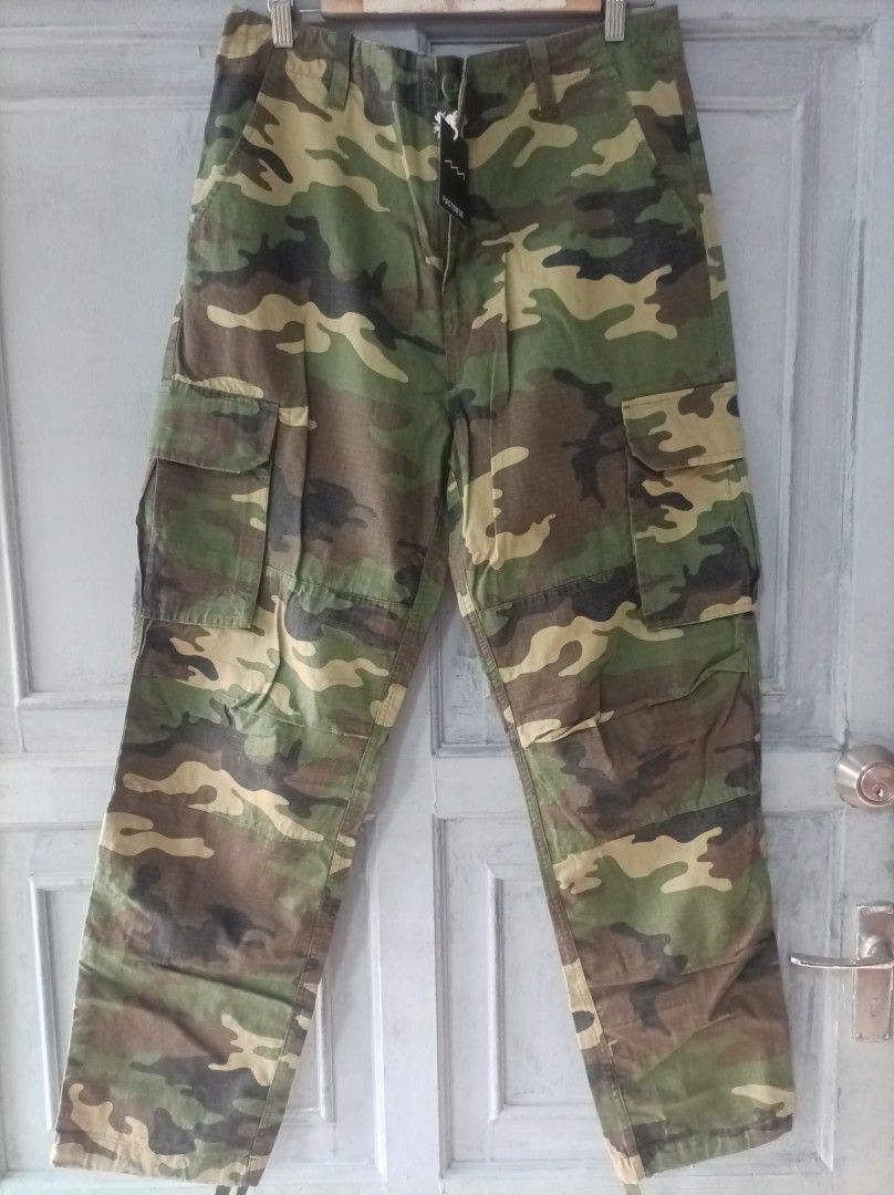 FACTORIE Straight Leg Camo Pants NEW