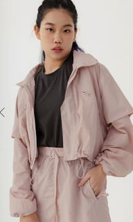 (Category: ) located in . Submitted by clearmywardrobess (Listing ID 1312655898, Image 1). Description: .