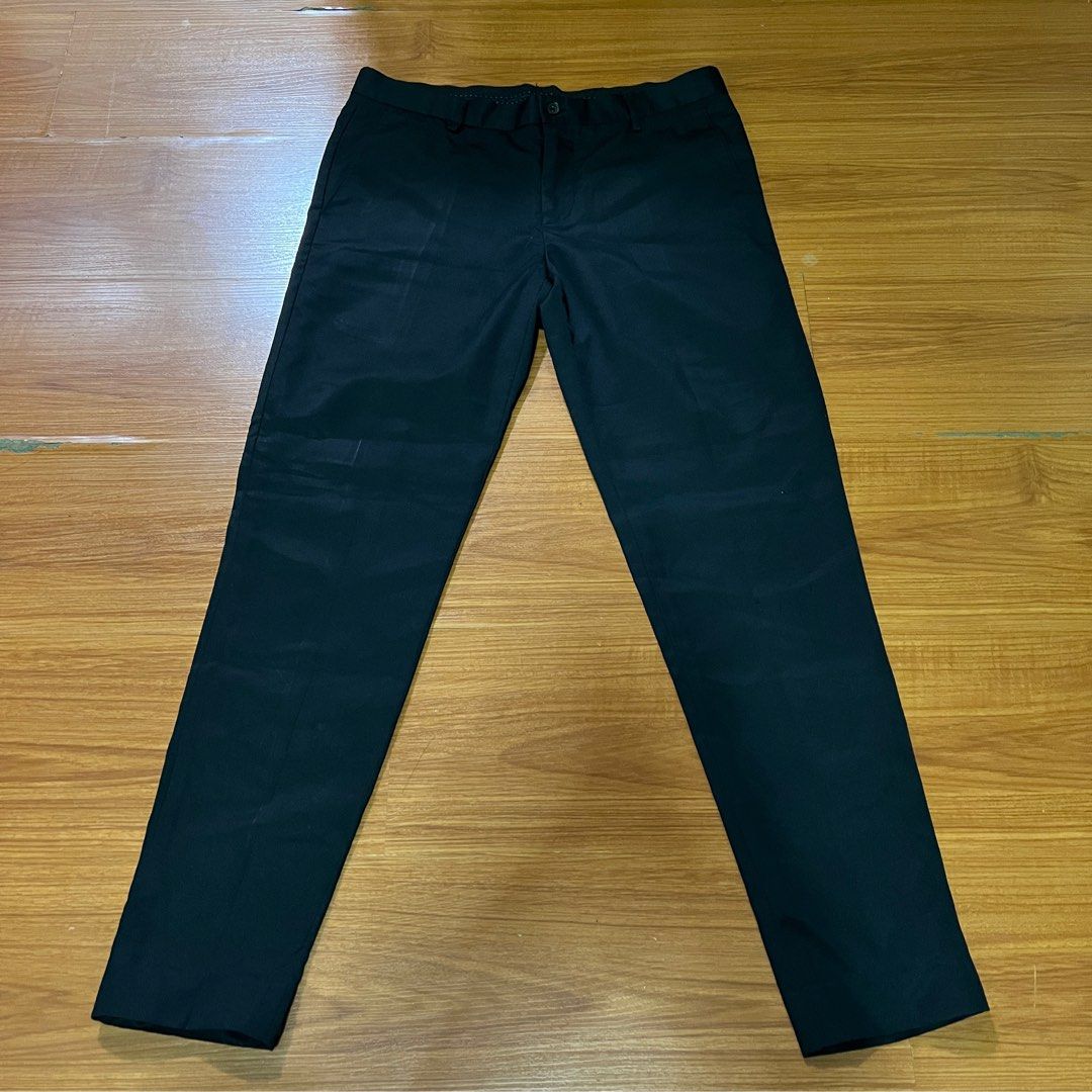 G2000 BLACK Trousers (Category: Trousers) located in Manila. Submitted by mb_25_90 (Listing ID 1312718794, Image 1). Description: G2000 BLACK Label Slim fit Waist 31 Used once.