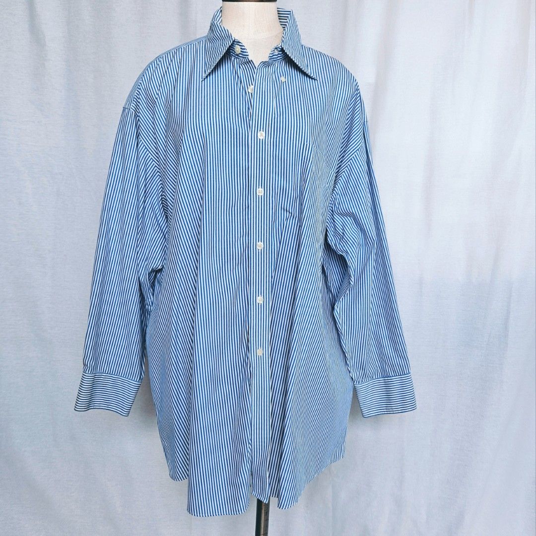 GITMAN BROS. BLUE STRIPES BUTTONDOWN SHIRT (Category: Formal Shirts) located in Carmona. Submitted by simplestashph (Listing ID 1312741071, Image 1). Description: CODE: X-05 GITMAN BROS. BLU STRIPES BUTTONDOWN SHIRT C 56, L32, SLEEVES 21, SHOULDER 7 PHP 750.