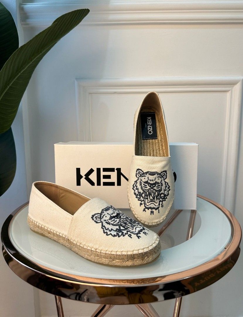 HARGA NET NO NEGO Kenzo Espadrilles Tiger White New With Box idr size 36 insole 23 cm size 37 insole 23.5 cm Fesyen Wanita Sepatu di Carousell