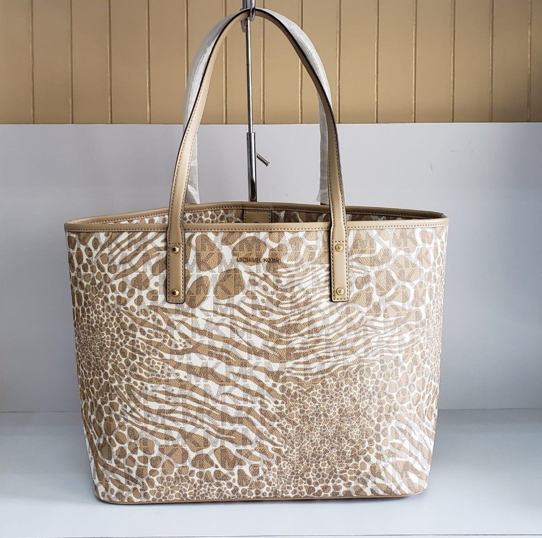 HARGA NET NO NEGO Michael Kors This Carter Signature Animal Print Semi Lux Open Tote Handbag Barang Mewah Tas Dompet di Carousell