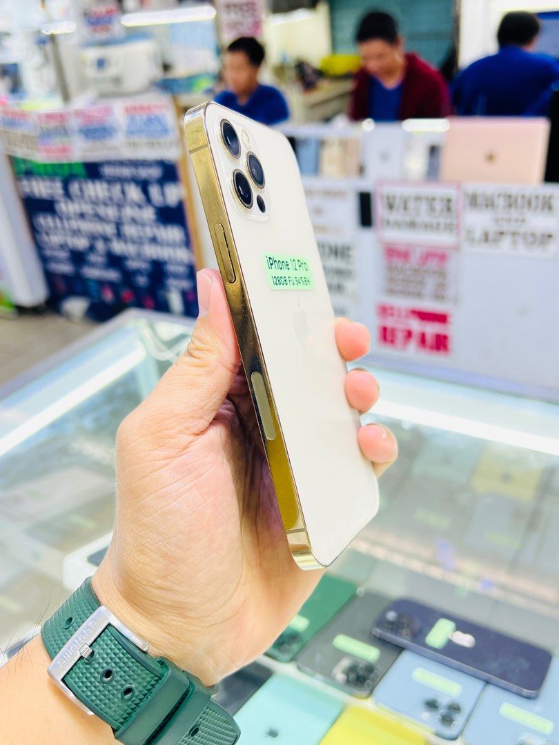 Iphone 12 Pro 128GB 94bh no issues openline (Category: iPhone 12 Series) located in San Juan City. Submitted by saabangadgetshop (Listing ID 1312674920, Image 2). Description: Onhand | Pre-owned Iphone 12 Pro 128GB Openline 94bh NO HIDDEN ISSUES NO HISTORY OF REPAIR 99%Smooth TEST TO SAWA RESET ALL YOU WANT NOT REFURBISHED AUTHENTIC PHONE ALL WORKING Mode of Payment : ⬇️ ▪️Cash ▪️Bank Transfer ▪️Gcash ▪️Credit Card + interest ▪️Ggives + interest 