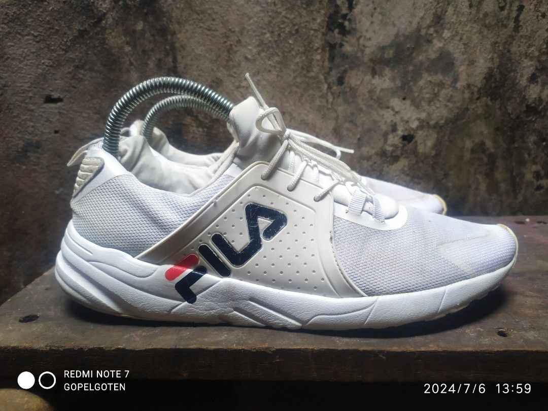 Jual sepatu bekas merk Fila