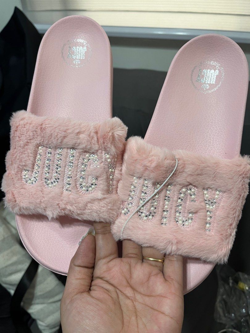 Juicy Couture Size 9 (Category: Slippers and slides) located in Quezon City. Submitted by samellie (Listing ID 1312686916, Image 1). Description: unused condition with tags.