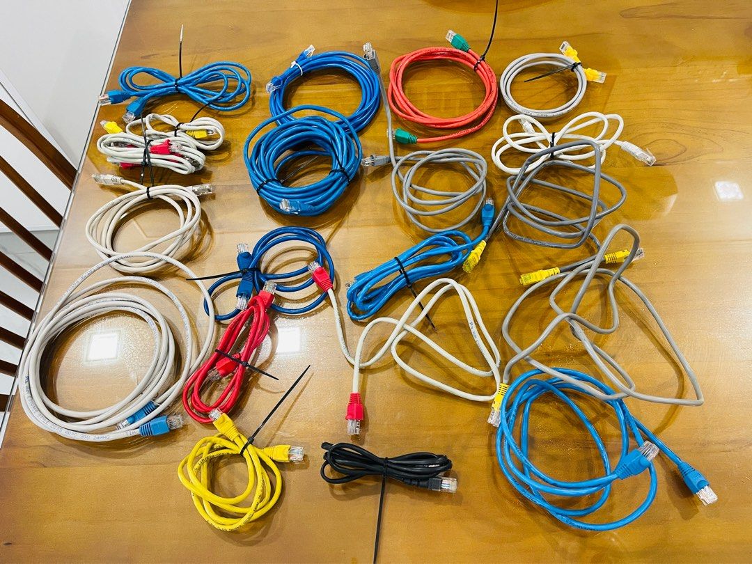 LAN Cable (Category: Cables & Adaptors) located in Kuala Lumpur. Submitted by kithung1983 (Listing ID 1312698986, Image 1). Description: CAT5e LAN Cable, 1m, 1.5m, 2m, 4m.
