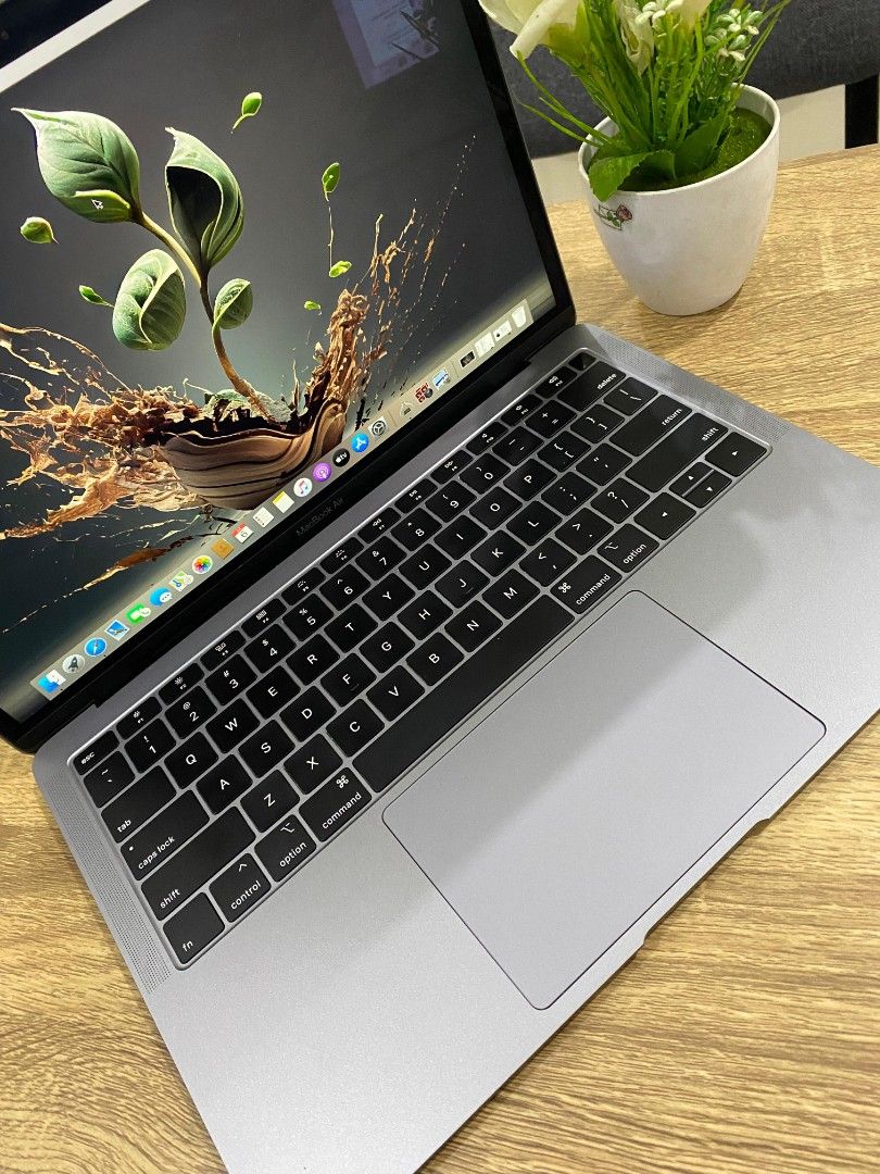 Macbook Air 2018 i5 Ram 16/128, Elektronik, Komputer, Laptop di 