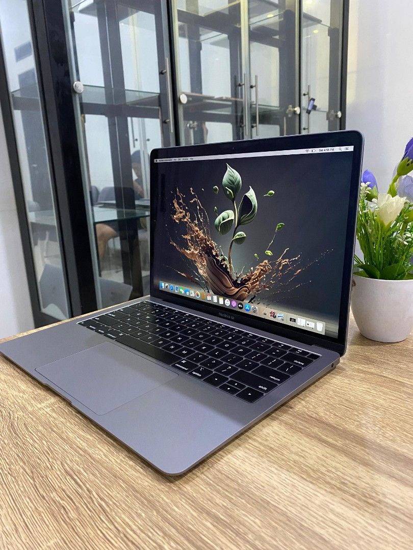 Macbook Air 2018 i5 Ram 16/128, Elektronik, Komputer, Laptop di 