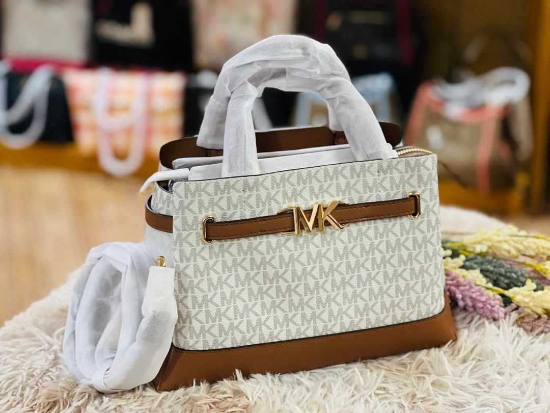 MK REED SATCHEL (Category: Luxury Bags & Wallets) located in Bulacan. Submitted by lovieauthenticmerchandise (Listing ID 1312701677, Image 2). Description: .