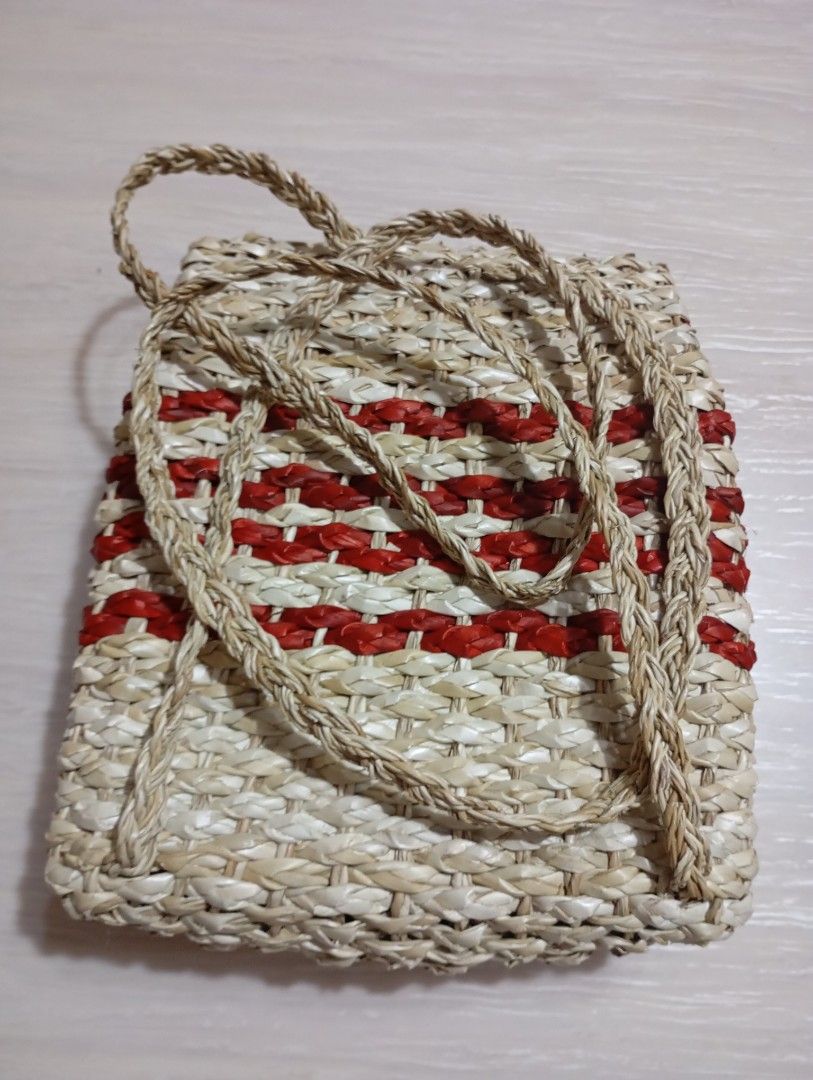 Native product (Category: Luxury Bags & Wallets) located in San Mateo. Submitted by meremar (Listing ID 1312783106, Image 1). Description: .