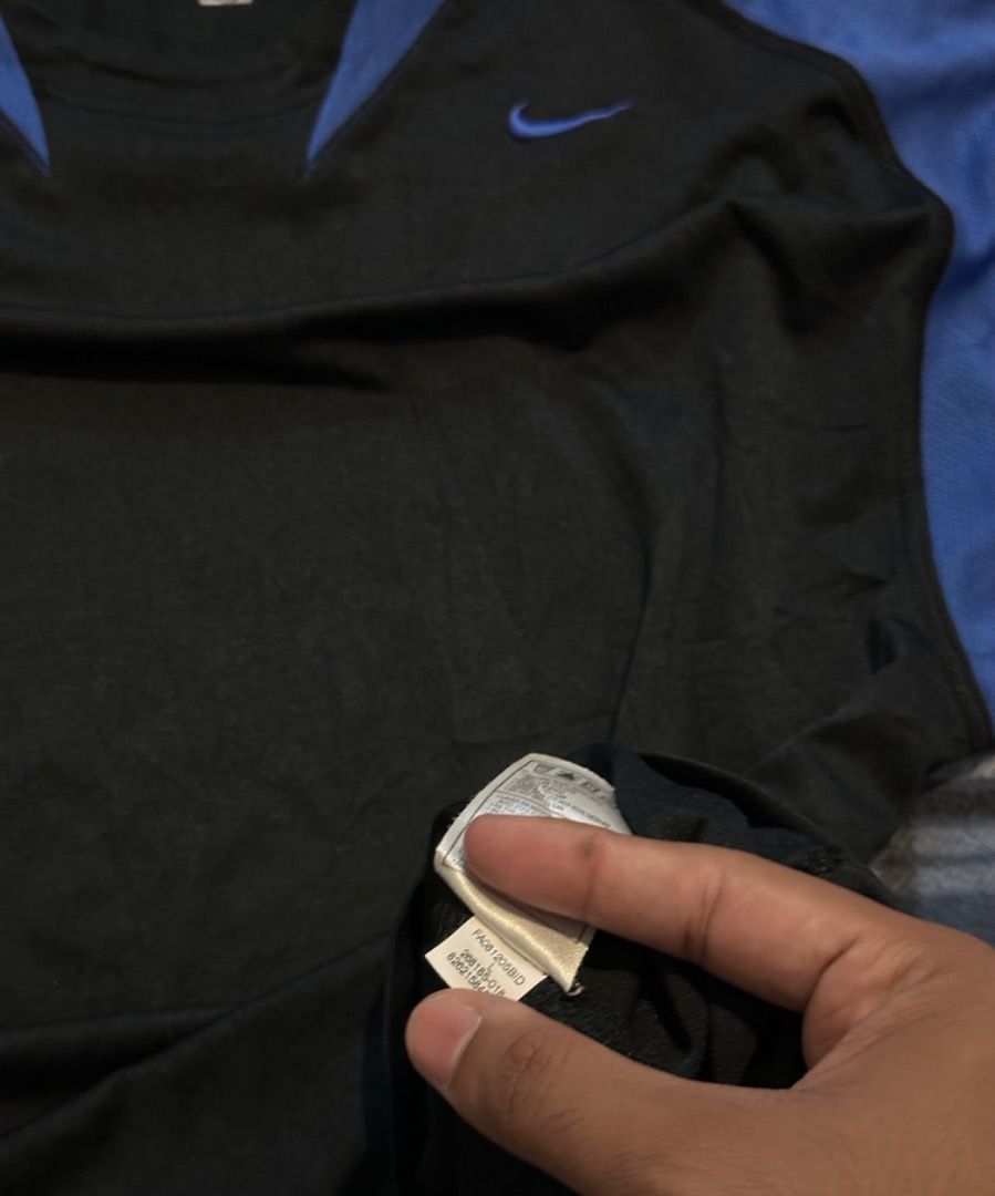 Nike dry fit jersey shirt (Category: Tshirts & Polo Shirts ) located in Davao. Submitted by j.andrn (Listing ID 1312779474, Image 3). Description: Color may vary due to lighting‼️ Dimes: 21 x 27 Color rate: 10/10 Issues: None Condition: Excellent .