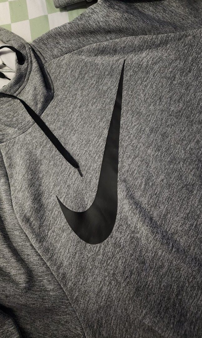 Nike Therma Pullover Swoosh Training Hoodie (Category: Hoodies) located in Quezon City. Submitted by alronic (Listing ID 1312833007, Image 3). Description: Men's Nike Therma Pullover Swoosh Training Hoodie XXL Dark Gray Long Sleeve RFS: Not using.