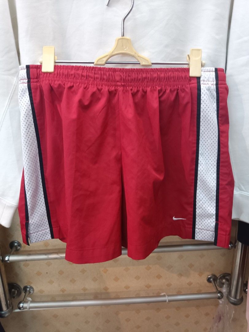 NIKE Women's Sz Small (4-6) Red/White Athletic Running Shorts TS3, NIKE  Women's Sz Medium (8-10) Red/White Athletic Running Shorts TS3